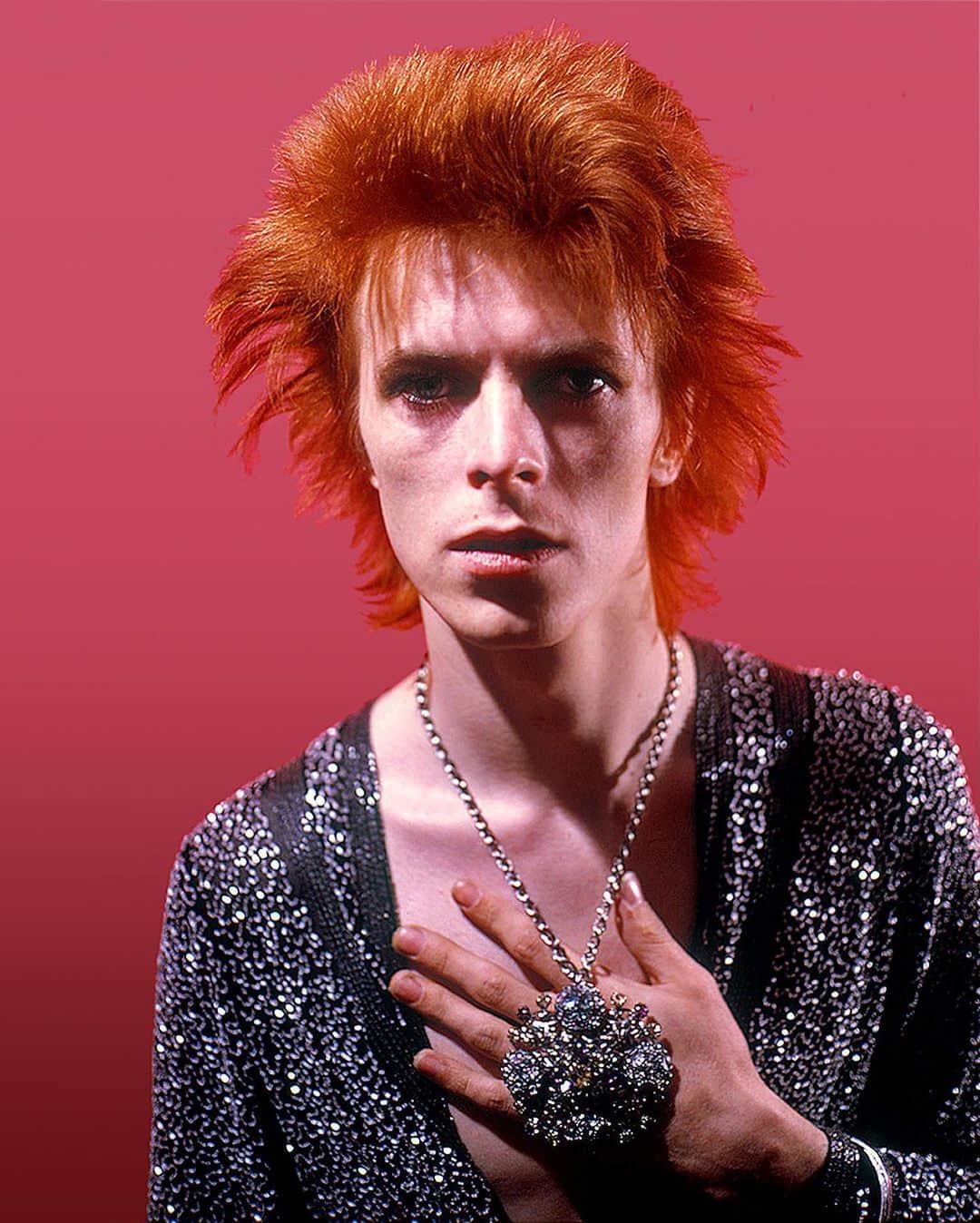 デヴィッド・ボウイさんのインスタグラム写真 - (デヴィッド・ボウイInstagram)「We promised another lot of Mick Rock’s stunning Bowie portraits last week, so here are a few more from 72/73. Enjoy.  #RandomBowie  #BowieMickRock」1月5日 2時32分 - davidbowie