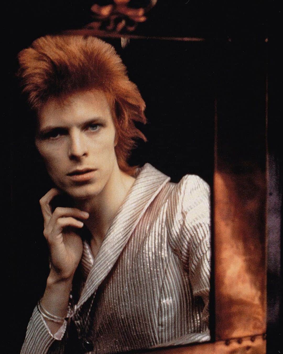 デヴィッド・ボウイさんのインスタグラム写真 - (デヴィッド・ボウイInstagram)「We promised another lot of Mick Rock’s stunning Bowie portraits last week, so here are a few more from 72/73. Enjoy.  #RandomBowie  #BowieMickRock」1月5日 2時32分 - davidbowie