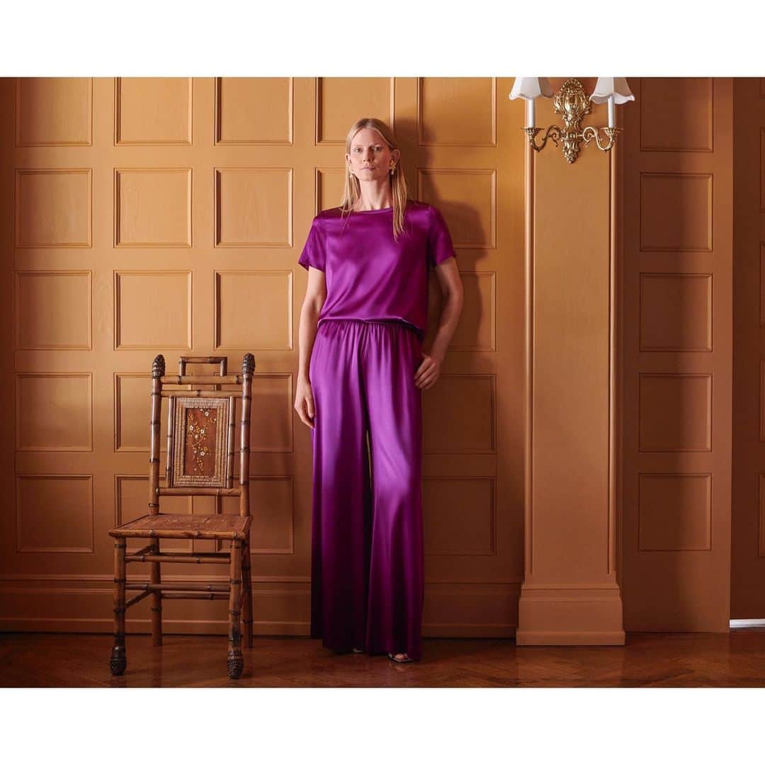 アダムのインスタグラム：「Yes to fuchsia silk lounge sets. And while we call them lounge sets, they’re for anywhere, anytime you want to be luxurious, refined and comfortable. Handmade in NYC from double face Italian silk charmeuse. Now available at AdamLippes.com」