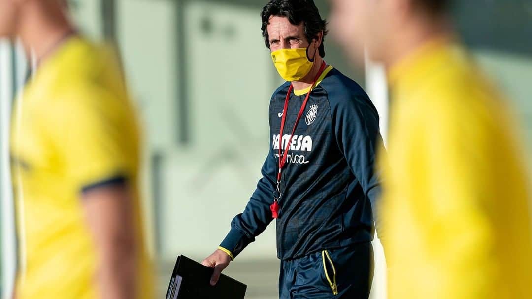 ビジャレアルCFのインスタグラム：「El técnico @unaiemery_ analiza el próximo desafío en la #CopaDelRey 🏆 ante el @zcfoficial (martes 5, 19.00h, Estadio Ruta de la Plata). . Head coach @unaiemery_ analyses the next challenge in the #CopaDelRey 🏆 against @zcfoficial (Tuesday 5th, 7pm CET, Ruta de la Plata) . #villarreal #futbol #football #soccer」