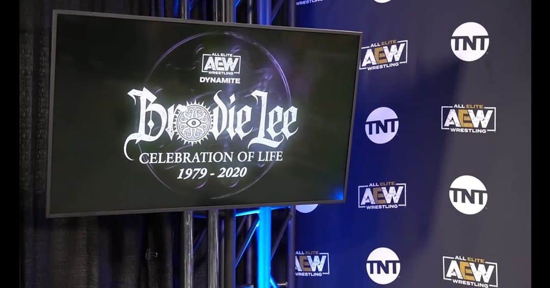 マット・ジャクソンのインスタグラム：「#BTE “Tribute” is live. (Link in Bio)」