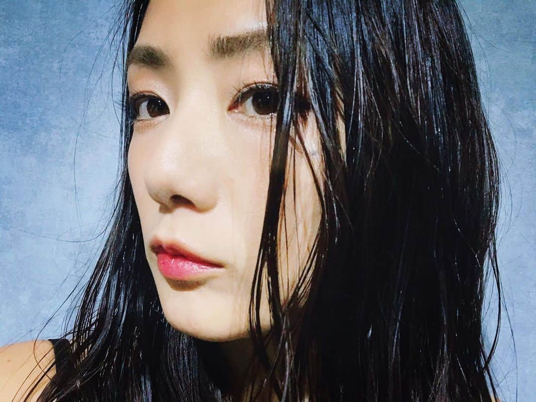 片山萌美さんのインスタグラム写真 - (片山萌美Instagram)「相変わらず 寝るのが好きなので 寝正月です。  #moemikatayama」1月5日 2時40分 - moet_mi