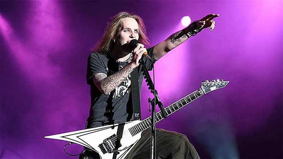 Megadethのインスタグラム：「So sad to hear about the passing of Alexi Laiho. We often toured together, he was truly an incredible talent. My sincere condolences to his family, friends and fans. -Dave Mustaine」
