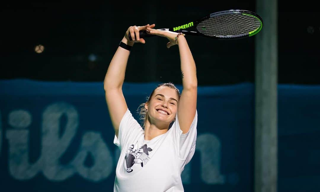 WTA（女子テニス協会）さんのインスタグラム写真 - (WTA（女子テニス協会）Instagram)「Back at it 🙌 #AbuDhabiWTA」1月5日 4時10分 - wta