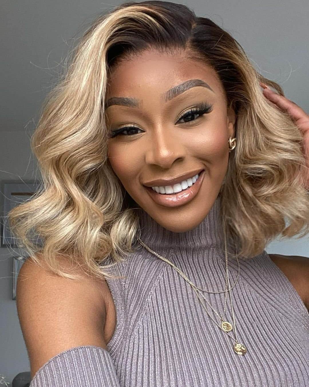 Too Facedのインスタグラム：「@itsmariammusa is a beauty in Brulee! 😍 She wears our Born This Way Matte Foundation shade Brulee for an all-day, shine-free look! #regram #toofacedambassador #tfbornthisway #toofaced」