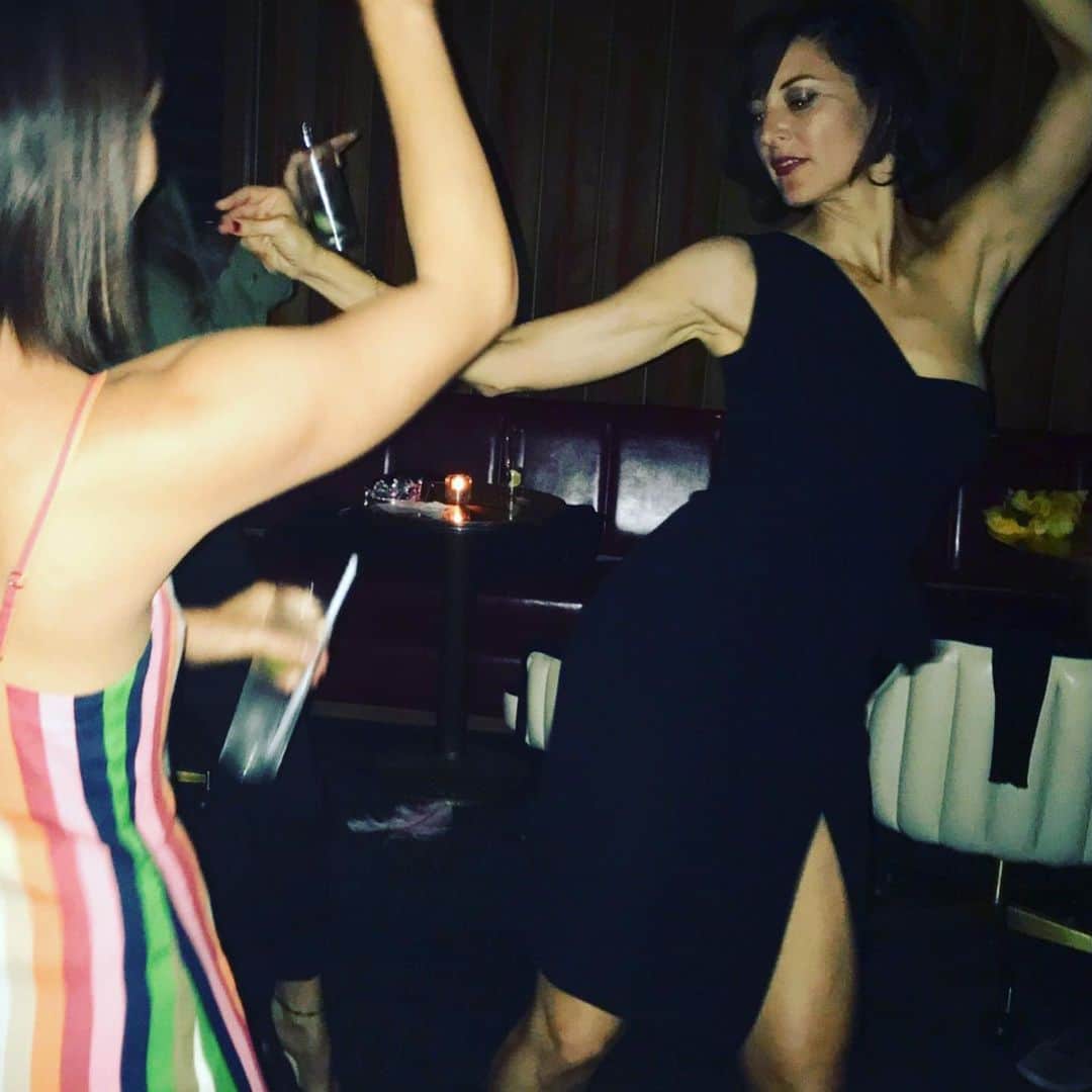 ローラ・グラウディーニのインスタグラム：「#Minibar memories.... #rip to a fantastic local we were lucky to shake a leg in, many times. Another #covid era restaurant and bar casualty.」