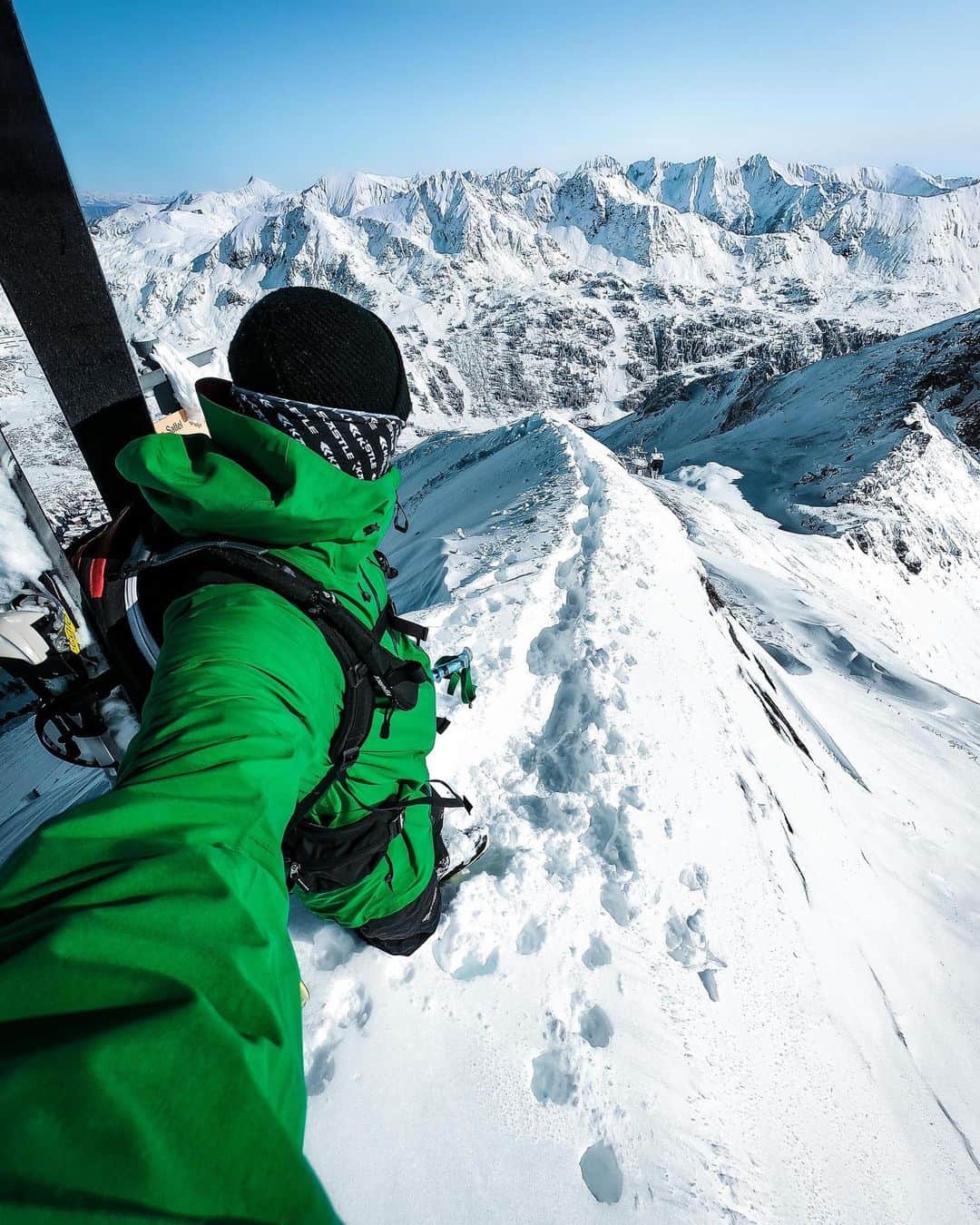 goproさんのインスタグラム写真 - (goproInstagram)「Photo of the Day: Fresh air + fresh tracks in #Austria 🎿 @lukaschlz ⠀⠀⠀⠀⠀⠀⠀⠀⠀ #GoPro #GoProSnow #Skiing #Obertauern #SkiLife」1月5日 6時07分 - gopro