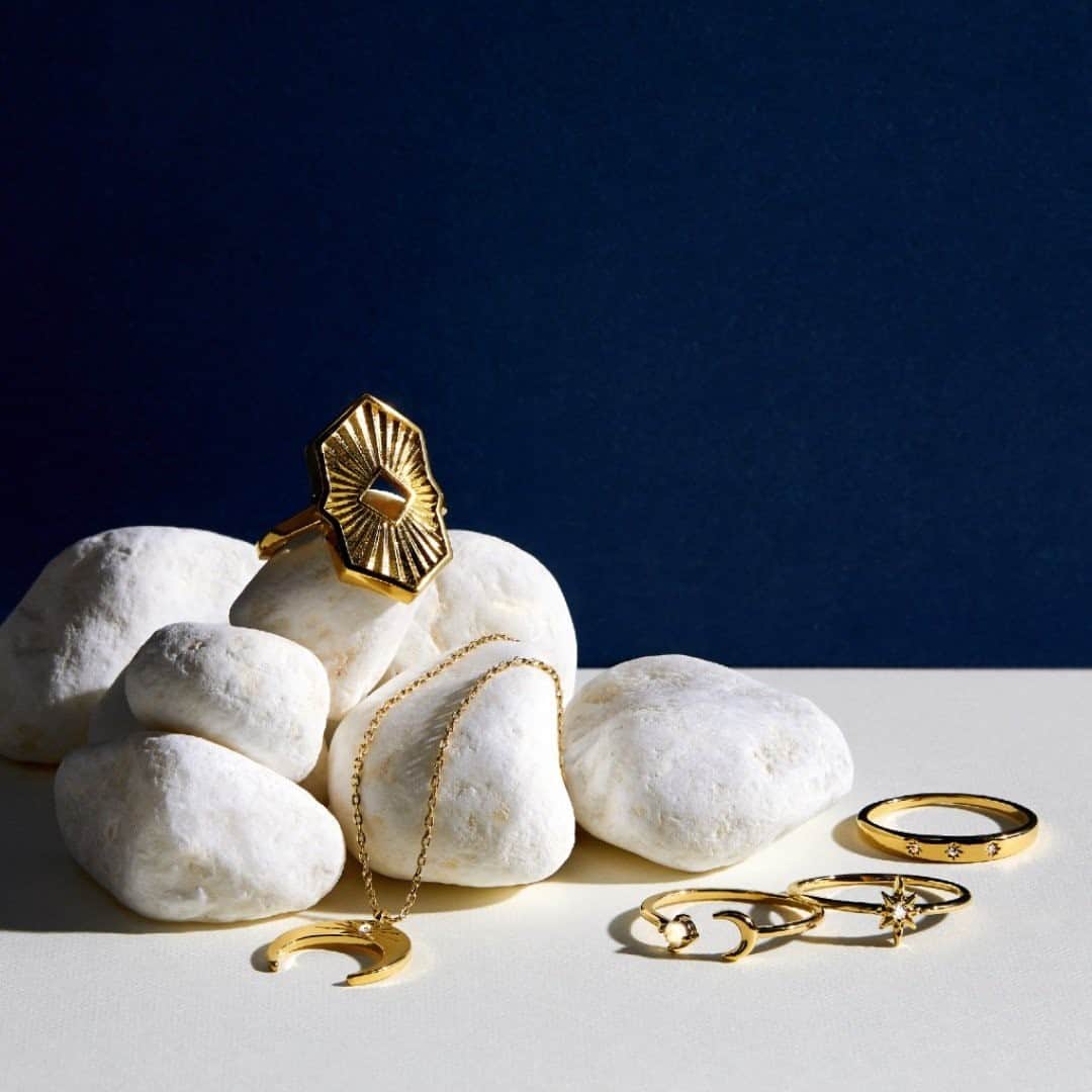 アクセサライズのインスタグラム：「A little bit luxe  Tap the link in our bio to shop  #Accessorize #ZbyAccessorize」