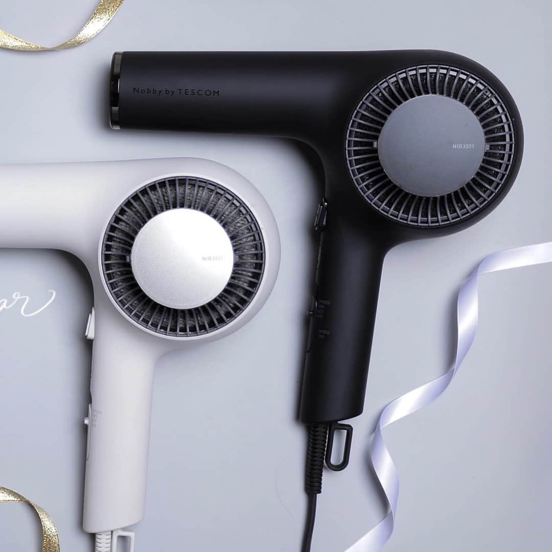 TESCOM テスコムのインスタグラム：「. 【HAPPY NEW YEAR 2021🎉】  テスコム ビューティー(@tescom_beauty)ではテスコムの商品やへアレンジなどためになる“ヘアトレンド”を配信していきます。  2021年もよろしくお願いします✨  【皆さまの投稿を募集中です💡】 . テスコムの美容家電をお使いの方は、#テスコムビューティー をつけて投稿してみてください♪ 皆さまの素敵なお写真をご紹介させていただきます✨  #tescom #テスコム #テスコムビューティー #速乾ドライヤー #ドライヤー #ストレートアイロン #カールアイロン #マイナスイオンドライヤー #美容家電 #ヘアスタイル #ヘアアレンジ#ヘアケア #ケア #美髪 #サラサラ髪 #ツヤ髪 #ホームケア #ライフスタイル #髪型 #ヘアセット #セルフヘアアレンジ #ヘアスタイル#まとめ髪 #髪型アレンジ #簡単アレンジ #時短 #日常 #暮らし #暮らしを楽しむ #happynewyear #2021」
