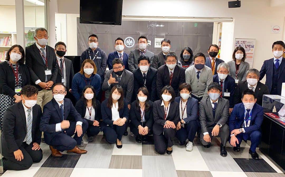 東京スポーツ・レクリエーション専門学校のインスタグラム：「明けましておめでとうございます🎍✨﻿ 明日から2021年の通常授業スタートです😊﻿ ﻿ 職員一同、皆さんの姿を見ることを﻿ 楽しみにしてますね✌🏻💕﻿ ﻿ 明日からまた頑張りましょう‼️﻿ 待ってます🥰﻿ ﻿ #新年﻿ #2021年﻿ #明けましておめでとう﻿ #スポーツトレーナー﻿ #スポーツビジネス﻿ #スポーツインストラクター」