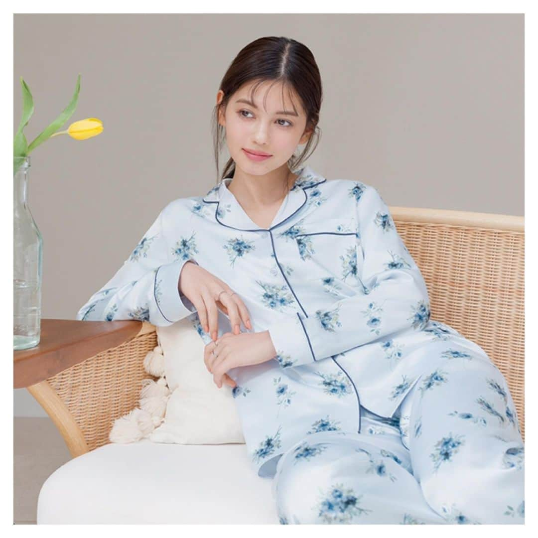 GUさんのインスタグラム写真 - (GUInstagram)「. GU Pajamas  なりたい気分で選べる、色柄が豊富なGUのパジャマ。 クラシカルな花柄でおうちで過ごす時間も華やかに。 ———————————— ☑︎サテンパジャマ(フラワー)　¥1,990+tax ———————————— #パジャマ#GUパジャマ #YOURFREEDOM#GU#ジーユー」1月5日 10時54分 - gu_global