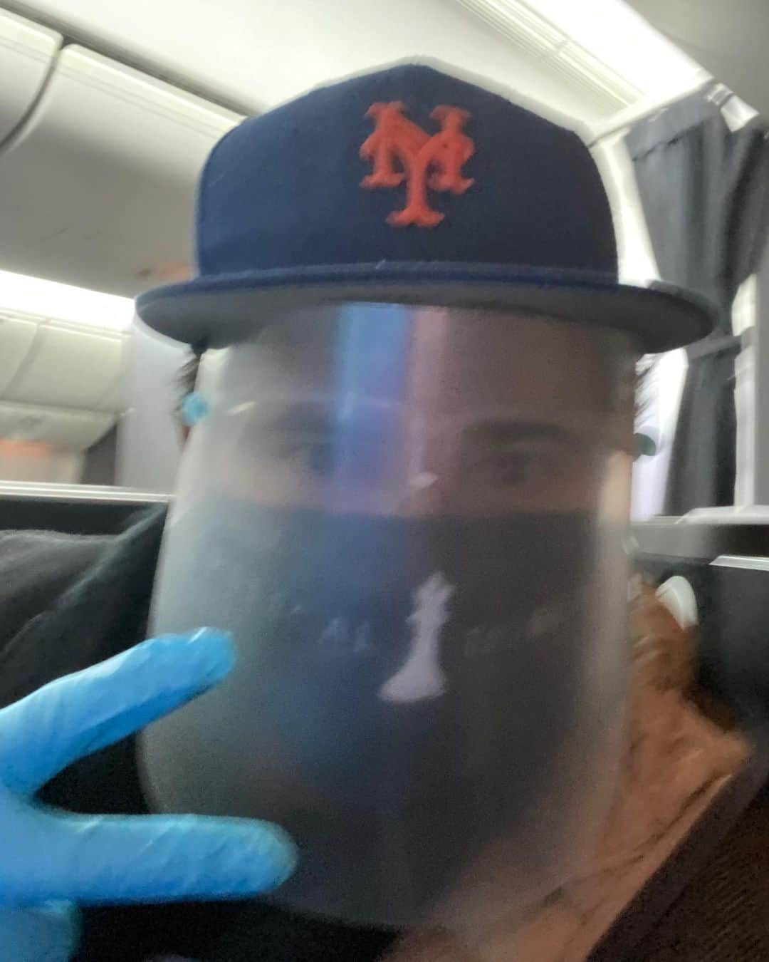 ジョン・レグイザモさんのインスタグラム写真 - (ジョン・レグイザモInstagram)「Headed to #london 3 covid tests later ppe up the ass and about to quarantine again Ready to shoot Amazon’s #thepower  #covidfree」1月5日 10時55分 - johnleguizamo