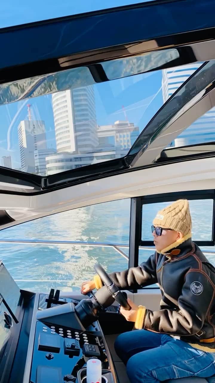 NIGOのインスタグラム：「🛥彡 〰︎Tokyo Bay〰︎ @sunseeker_int」