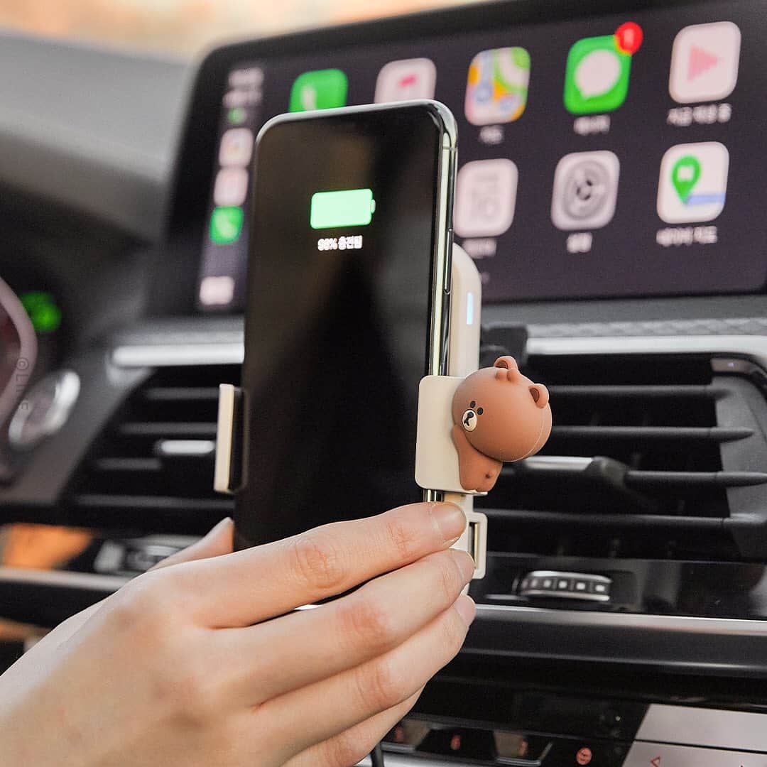 LINE FRIENDSさんのインスタグラム写真 - (LINE FRIENDSInstagram)「Tiny figure, gigantic cuteness. 🚗 BROWN & FRIENDS Phone Number Plate ⠀ ✔️ Perfect for adding that bit of cuteness to your car ✔️ Protect personal info with removable and attachable covers ✔️ Two sets of 8-digit numbers can be attached ⠀ Better together with wireless car chargers of course. 💁 ⠀ Shop now > Link in bio ⠀ #LINEFRIENDS #caraccessorybusiness #automobile #interior #caraccessory」1月5日 11時02分 - linefriends
