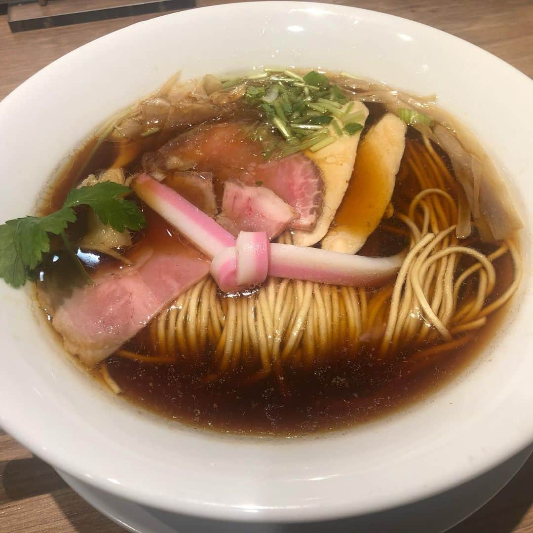 小石田純一さんのインスタグラム写真 - (小石田純一Instagram)「2021年初ラーメンは「むぎとオリーブ」の鶏SOBA。ボーノ！  #ラーメン #むぎとオリーブ #鶏soba #醤油ラーメン #美味しい #ボーノ #さいたま新都心」1月5日 11時37分 - koishida.trendy