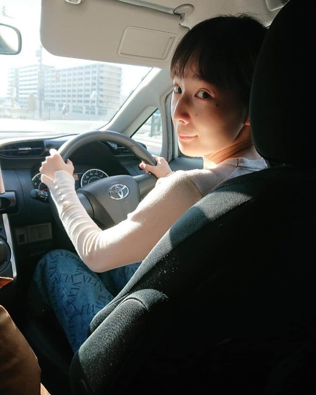 高嶋香帆さんのインスタグラム写真 - (高嶋香帆Instagram)「五年ほど前に免許を取ってからペーパードライバーだったので 父に練習に付き合ってもらっています☺️✨  車運転できたら本当便利だよねー。東京でも一人で出来る様になりたいっ🥺」1月5日 11時42分 - kaho_takashima