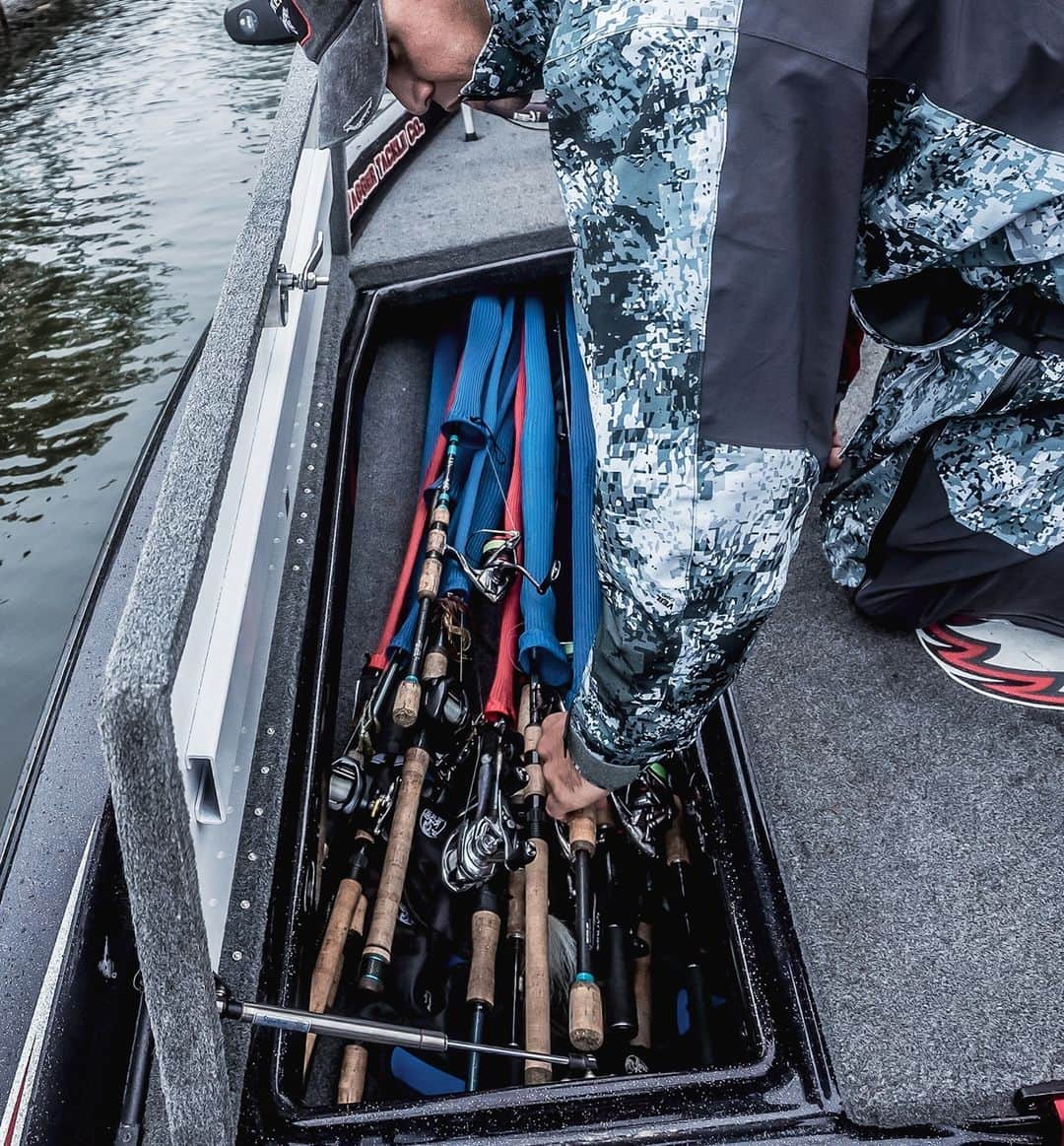 シマノ｜Fishingのインスタグラム：「A well-loaded locker. How many setups do you take in the boat on tournament day?  #FishShimano #BassFishing #Bassin #BassTournament」