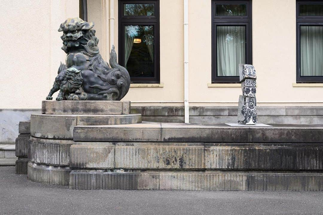 東京都庭園美術館さんのインスタグラム写真 - (東京都庭園美術館Instagram)「【年始のご挨拶】 あけましておめでとうございます。 皆さまのご健康とご多幸を心よりお祈りしております。本年も東京都庭園美術館をよろしくお願い申し上げます。  「生命の庭」展は～1/12まで、1/30～「20世紀のポスター」展を開催します。お楽しみに！ ＊最新情報はウェブサイトでご確認ください。  #東京都庭園美術館 #生命の庭展 #東京 #旧朝香宮邸 #tokyometropolitanteienartmuseum #teienartmuseum #GardenofLife #tokyo #TokyoTokyoFESTIVAL」1月5日 12時01分 - teienartmuseum