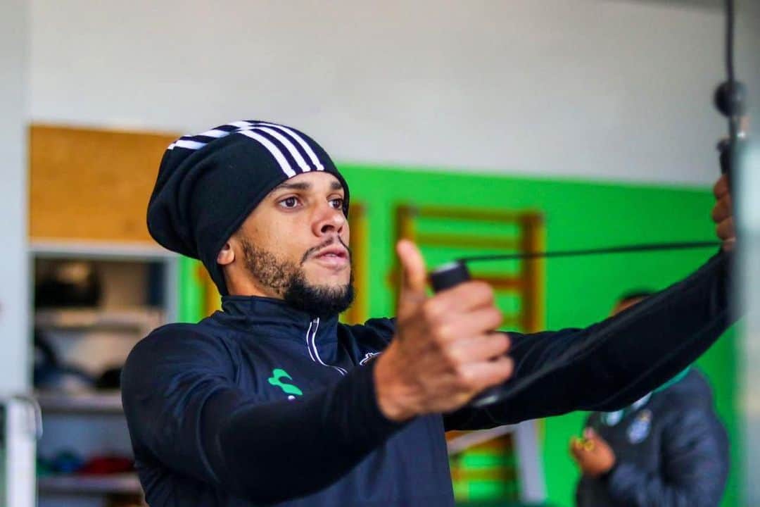 マテウス・ドリア・マセドのインスタグラム：「🏋🏻‍♂️⚽️」
