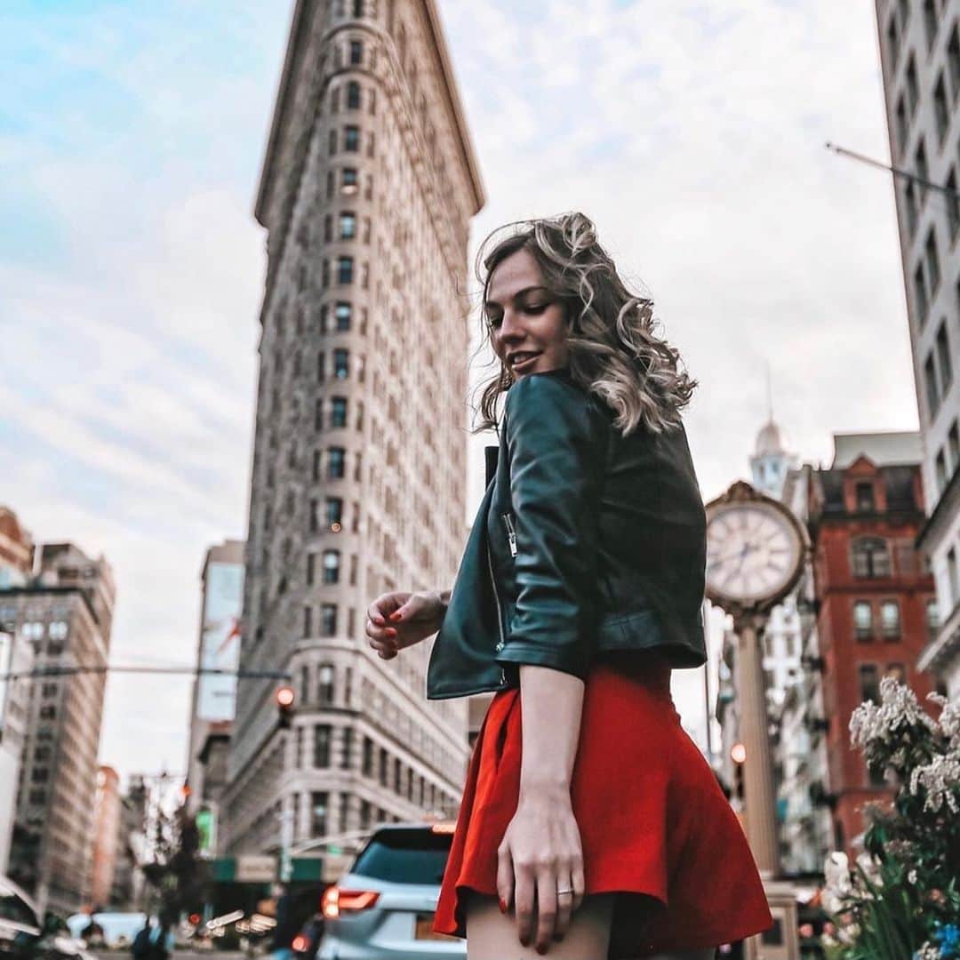 ブラックハローのインスタグラム：「Our Kari Short is just begging to be apart of 2021 closet must haves! // #bhstyle」