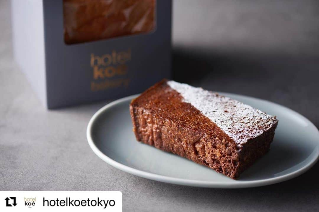 コエさんのインスタグラム写真 - (コエInstagram)「#Repost @hotelkoetokyo with @make_repost ・・・ ・ ＼🍞池田浩明氏監修フィナンシェ食パン<カリトー>登場🍞／ ・ 大変好評いただいているフィナンシェ食パンですが、製造上の問題でロスが出る事があります。味は変わらずフィナンシェ食パン、、。姿を変えてお届けする方法を考えました。 ・ スライスしたフィナンシェ食パンにたっぷりはちみつとフランス産AOP発酵バター、牛乳を染み込ませた<フィナンシェ食パンハニートースト¥350+tax>です。🍞🍯🐝  カリントウのようなカリッとした食感＆風味から商品名は<カリトー>と名付けました。中はしっとり濃厚で、デザートとしてもお楽しみいただけるような一品です。 ・ ロスが出た時にだけ登場する<カリトー>。出会われた際はぜひご賞味ください🤤 ＊hotel koe bakery パン台での販売となります。 ＊ロスが出なかった場合は販売がございません。 ・ ※現在、新型コロナウイルス感染拡大防止の為、営業時間を縮小して営業しております。 ・ koe lobby 渋谷　(hotel koe tokyo 1F) morning : 7:30~11:00(l.o.10:30) lunch : 11:00〜15:00 (l.o.14:30) tea time〜:15:00〜20:00(l.o.19:30) ・ 〒150-0042 東京都渋谷区宇田川町３−７ tel.03-6712-7257 ・ #koe#koelobby#hotelkoe#tokyo#shibuya#shibuyacafe#japan#bread#일본 #시부야 #아침 #コエ #コエロビー #ホテルコエ#渋谷 #渋谷カフェ#hotelkoebakery#ホテルコエベーカリー#池田浩明#🍞#ハニートースト#カリトー#フィナンシェ食パン」1月5日 12時08分 - koe_official