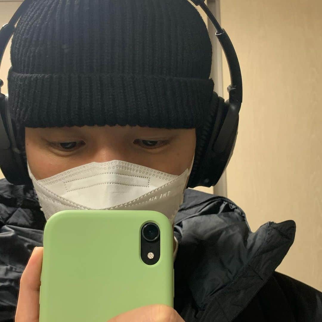 ト・サンウのインスタグラム：「거우울샷 🤳」