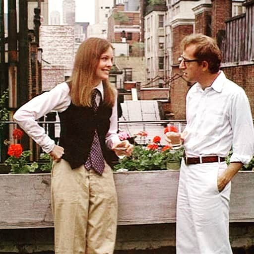 大森美希さんのインスタグラム写真 - (大森美希Instagram)「Today’s film, Annie Hall (1977), directed by Woody Allen, starring Woody Allen, Diane Keaton  今日の映画『アニー・ホール』(1977年) ウディ・アレン監督、出演 ウディ・アレン、ダイアン・キートン  #今日の映画 #アニーホール  #ウッディアレン #ダイアンキートン #ラルフローレン #ウディアレン #ファッションアイコン #映画 #シネマ #映画鑑賞 #70年代スタイル #70年代ファッション #名画 #洋画 #パリ生活 #todaysfilm #anniehall #woodyallen #film #dianekeaton #movie #cinema #fashionicon #70sstyle #70sfashion #fashion」1月5日 12時39分 - mikiomori_