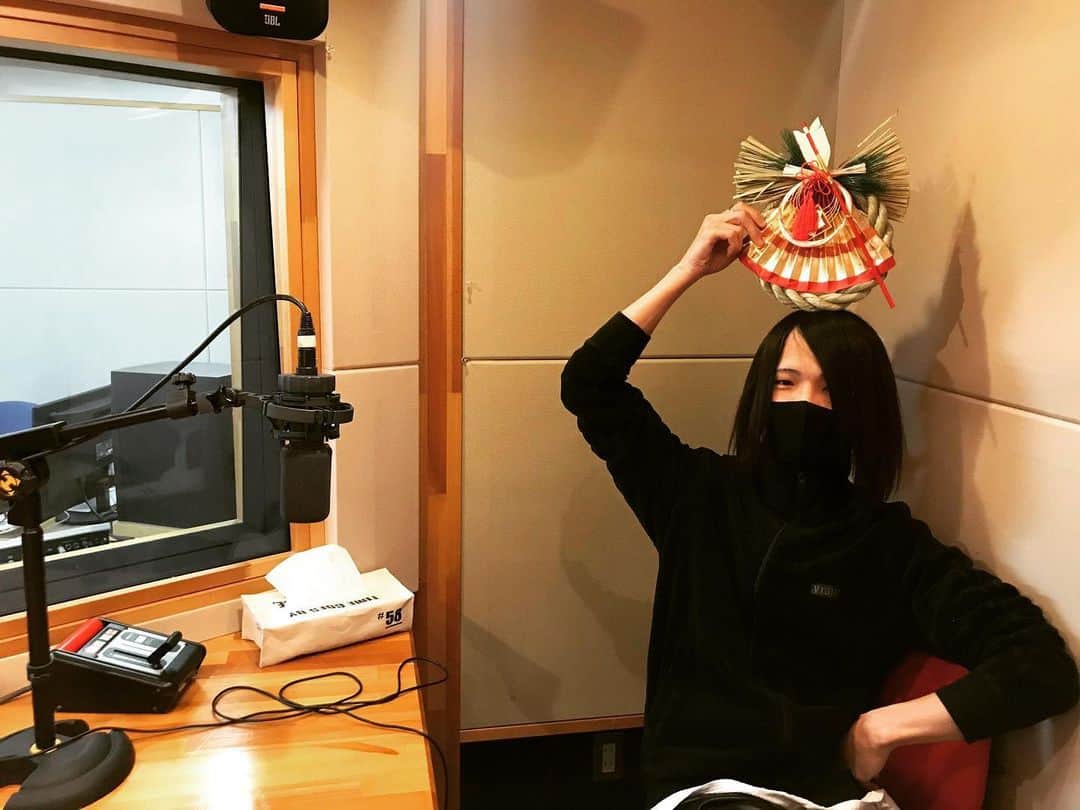 白井將人のインスタグラム：「🎍」
