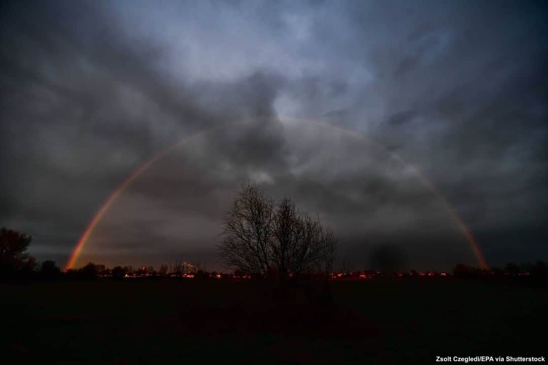 ABC Newsさんのインスタグラム写真 - (ABC NewsInstagram)「A gorgeous rainbow stretches across the sky over Debrecen, Hungary. #rainbow #photography #nature #debrecan #hungary」1月5日 13時00分 - abcnews