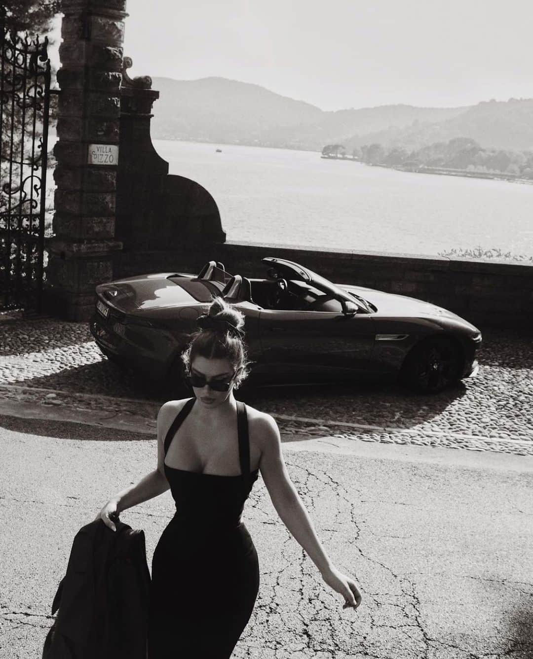 のインスタグラム：「A rock and a hard place via @nimabenati」