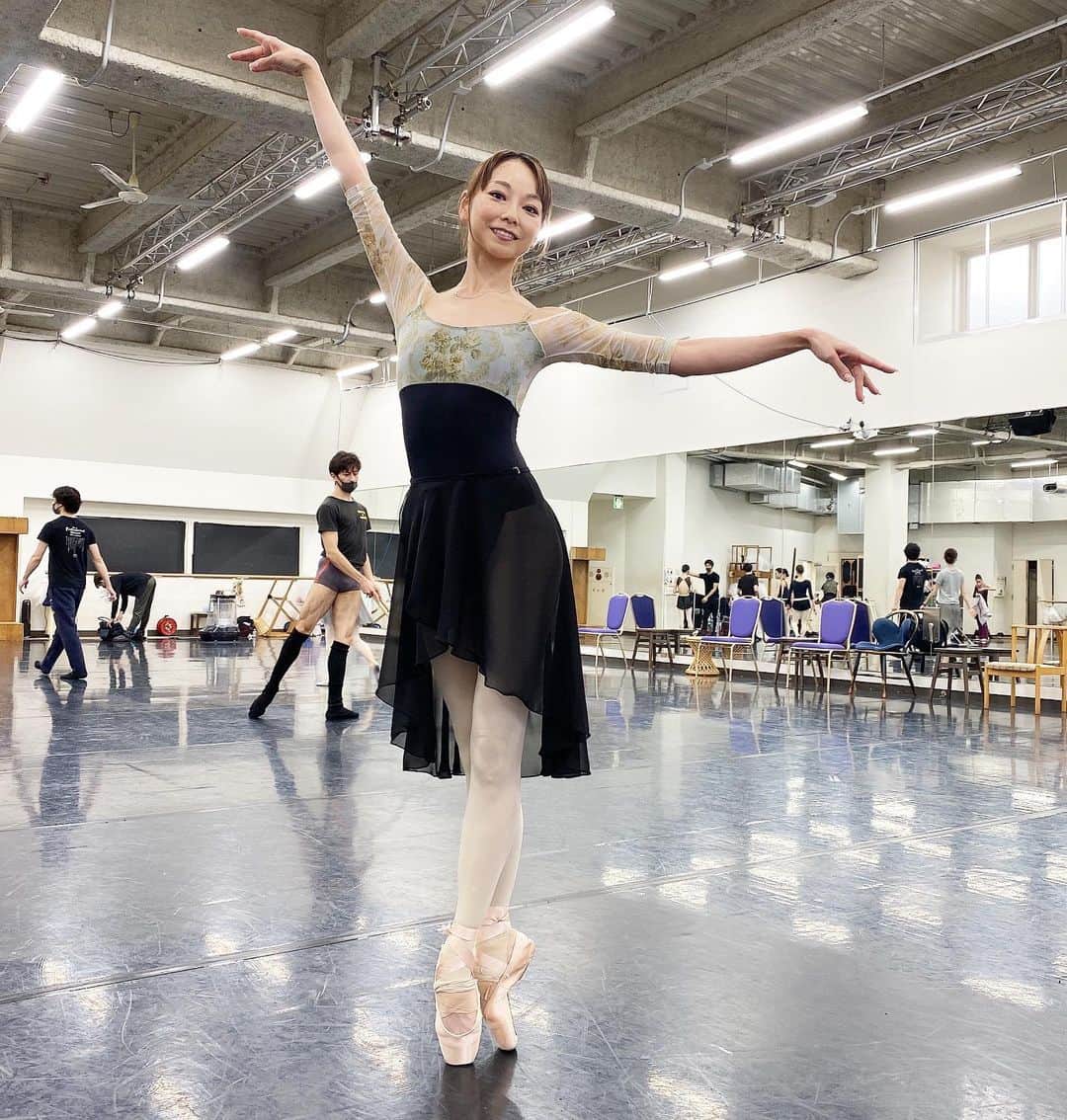 バイプリエ　レオタードとスカート バイプリエ BYPLIE トップ レオタードとスカートのセット バレエ