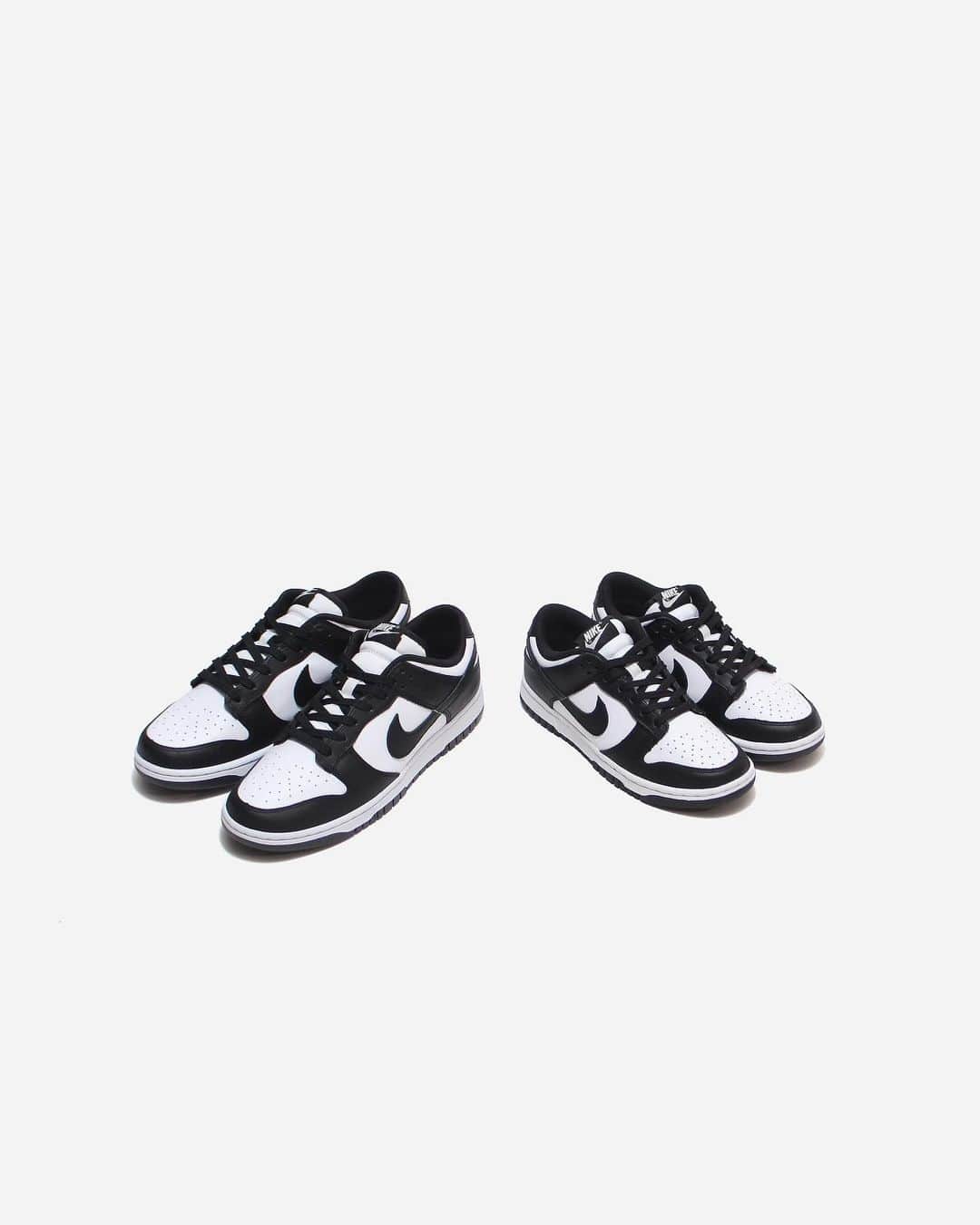 A+Sのインスタグラム：「2021. 1. 7 (thu) in store ※販売方法については後日、instagramストーリー、またはWEB STORE NEWSページより告知致します。  ■NIKE DUNK LOW RETRO COLOR : WHITE/BLACK-WHITE SIZE : 26.0cm-29.0cm 30.0cm PRICE : ¥11,000 (+TAX)  ■NIKE WMNS DUNK LOW COLOR : WHITE/BLACK-WHITE SIZE : 22.0cm-25.0cm PRICE : ¥11,000 (+TAX)  正統派スタイルを取り戻そう。 屋内プレー以外にもストリートにも対応するナイキ ダンク LOW レトロは、ハリのある素材を使用したオーバーレイとオリジナルのスクールカラーで復活。 見た目に負けない履き心地の上質なレザーのアッパーで80年代のスタイルを演出する、バスケットボールのオリジナルシューズ。 現代のフットウェアテクノロジーが21世紀に快適な履き心地を紹介。  Let's regain the orthodox style.  The Nike Dunk LOW Retro, which supports street play as well as indoor play, has been revived with overlays made of elastic materials and original school colors. Original basketball shoes that create the style of the 80's with a high-quality leather upper that is as comfortable as it looks. Modern footwear technology introduces comfort in the 21st century.  #a_and_s #NIKE #NIKEDUNK #NIKEDUNKLOW #NIKEDUNKLOWRETRO #NIKEWMNSDUNKLOW」