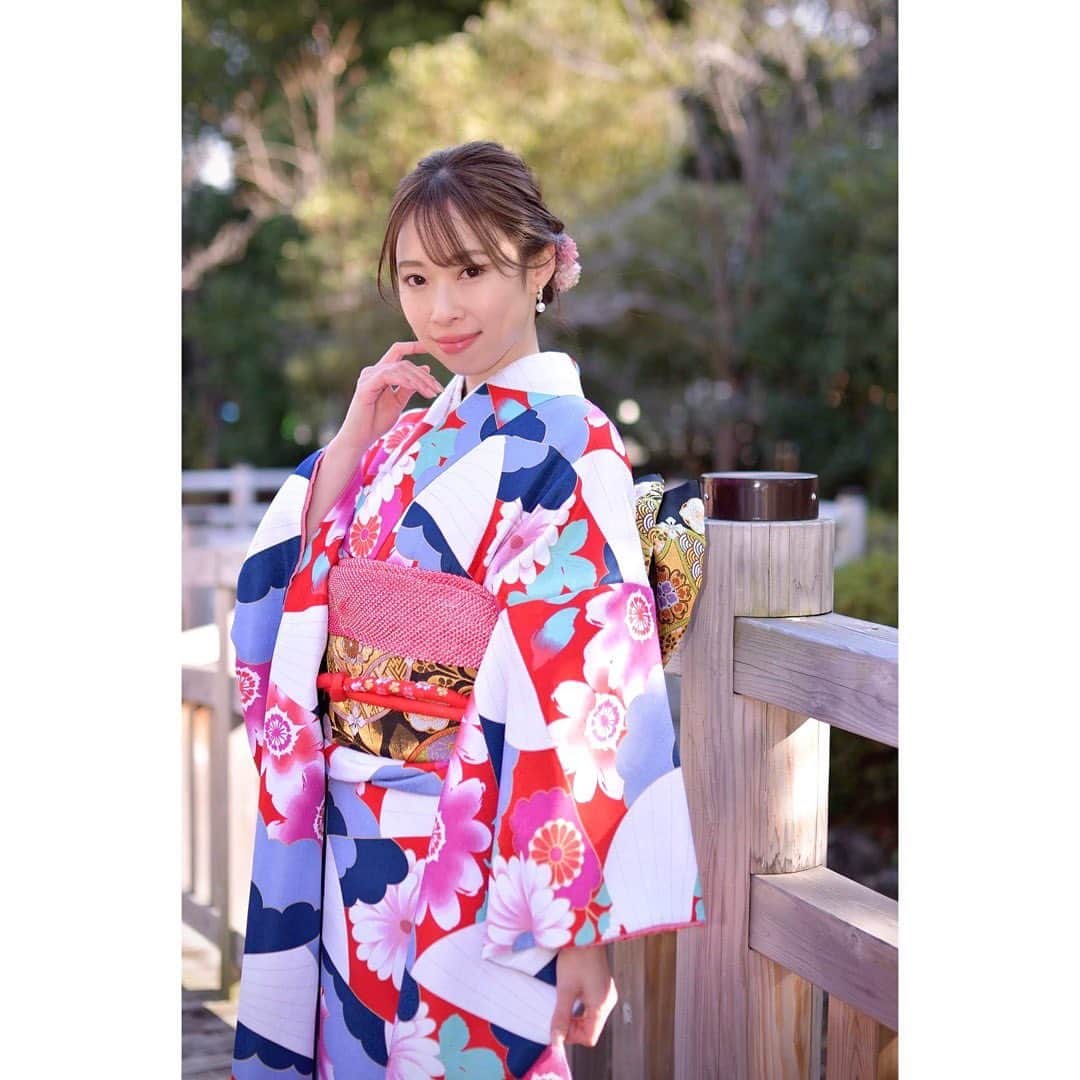 望月さとみのインスタグラム：「久しぶりの振袖👘✨ 寒い中ありがとう(^^)」