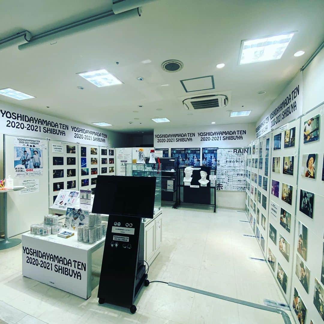 山田義孝のインスタグラム：「🌞🌞🌞 来れない方へちょい見せ。 吉田山田展いよいよ明日まで✌︎ くれぐれも皆様無理の無いように。 #吉田山田展」