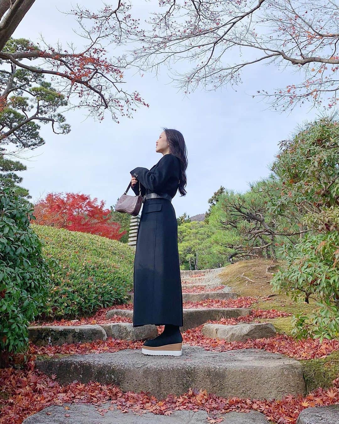 AKARIのインスタグラム：「#moamuseumofart  今年いつもより紅葉長く楽しめたよね🍂♡♡」