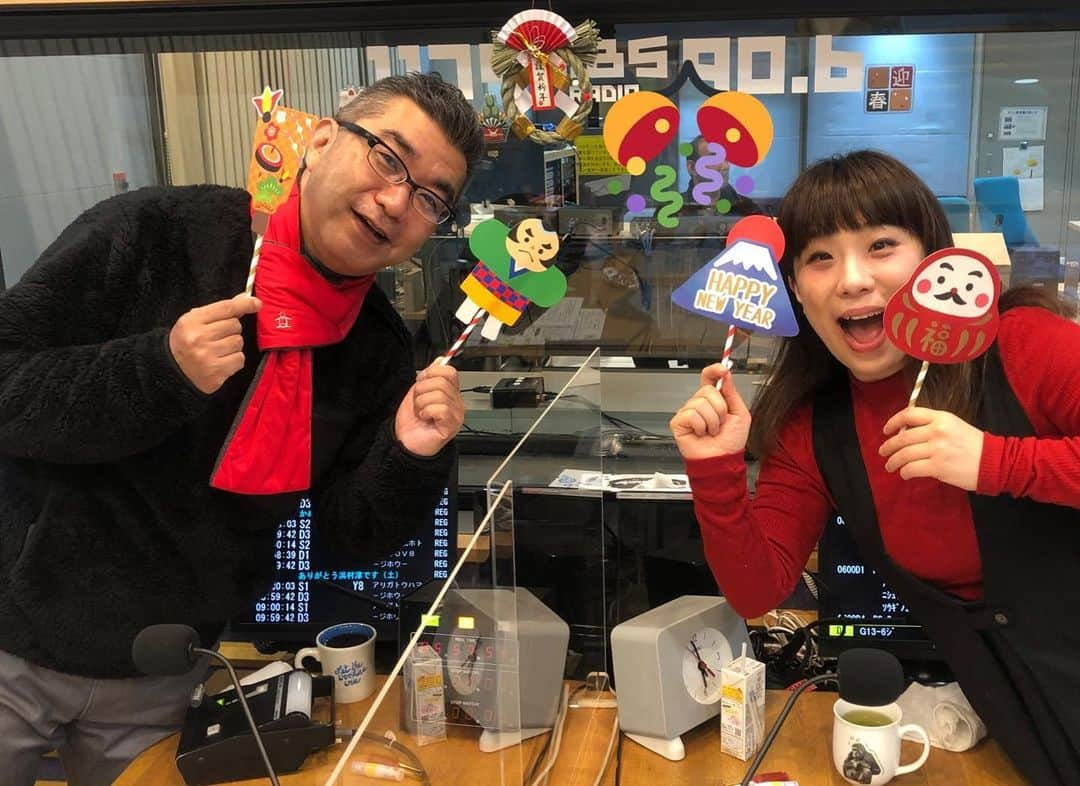 森田まりこさんのインスタグラム写真 - (森田まりこInstagram)「今年もかめかむお願いします🤲 #ラジオ📻 #mbs #かめばかむほど亀井希生です」1月5日 14時35分 - morita.mariko