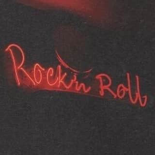 バルバラ ビュイさんのインスタグラム写真 - (バルバラ ビュイInstagram)「RED LIGHT⁣ (unknown source)⁣ #rock #music #inspiration #neon #atmosphere」1月5日 15時00分 - barbarabuiofficial