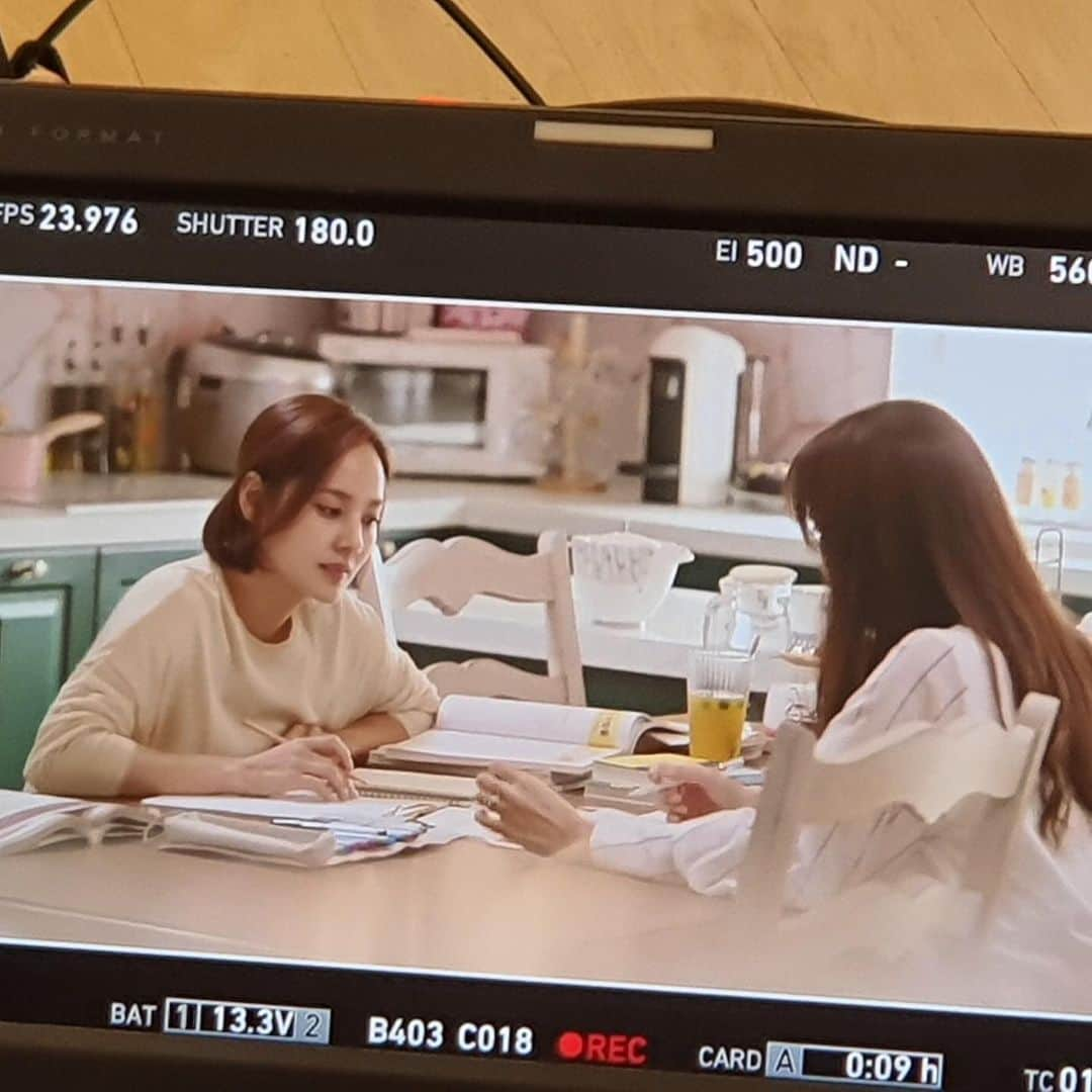 ユジンさんのインスタグラム写真 - (ユジンInstagram)「#펜트하우스 #오윤희 #시즌2 #커밍순 많이 사랑해주셔서 감사합니다~🥰 잠시 쉬었다 만나요 우리~ 여러분도 힘드실테니...ㅎㅎ」1月6日 0時59分 - eugene810303