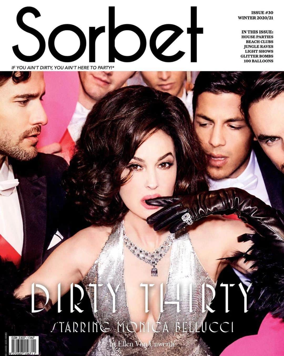 モニカ・ベルッチさんのインスタグラム写真 - (モニカ・ベルッチInstagram)「❤️New Cover Story @sorbetmag by @ellenvonunwerth  Production @j.marcc  Stylist @pablo_patane  Editor in Chief @planetalibaba  Image Agent @karinmodels_official  Hair @johnnollet  Mua @letiziacarnevale  Jewelry @cartier   #monicabellucci#new#coverstory#sorbetmagazine#photography#ellenvonunwerth#jewelry#cartier#cartierdiamonds#моникабелуччи」1月6日 0時54分 - monicabellucciofficiel