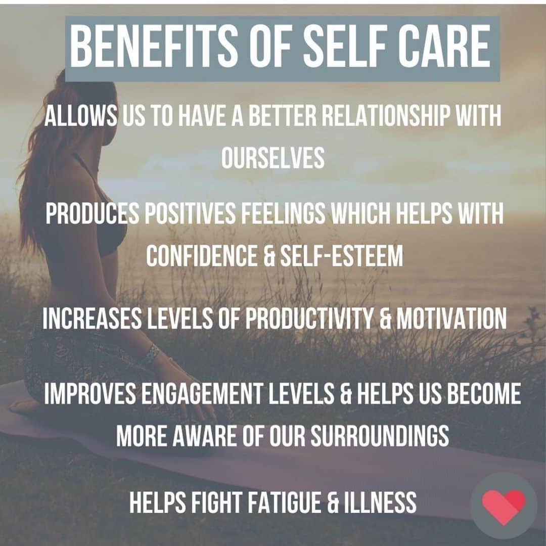 ジェマ・アトキンソンさんのインスタグラム写真 - (ジェマ・アトキンソンInstagram)「Self care is vital at the moment. Mentally, we have to try and keep strong, keep motivated and keep going! Check out @fitness for mediation, mindfulness and yoga 🧘‍♀️ Simple things to help your circumstances a little easier ❤️」1月6日 0時57分 - glouiseatkinson