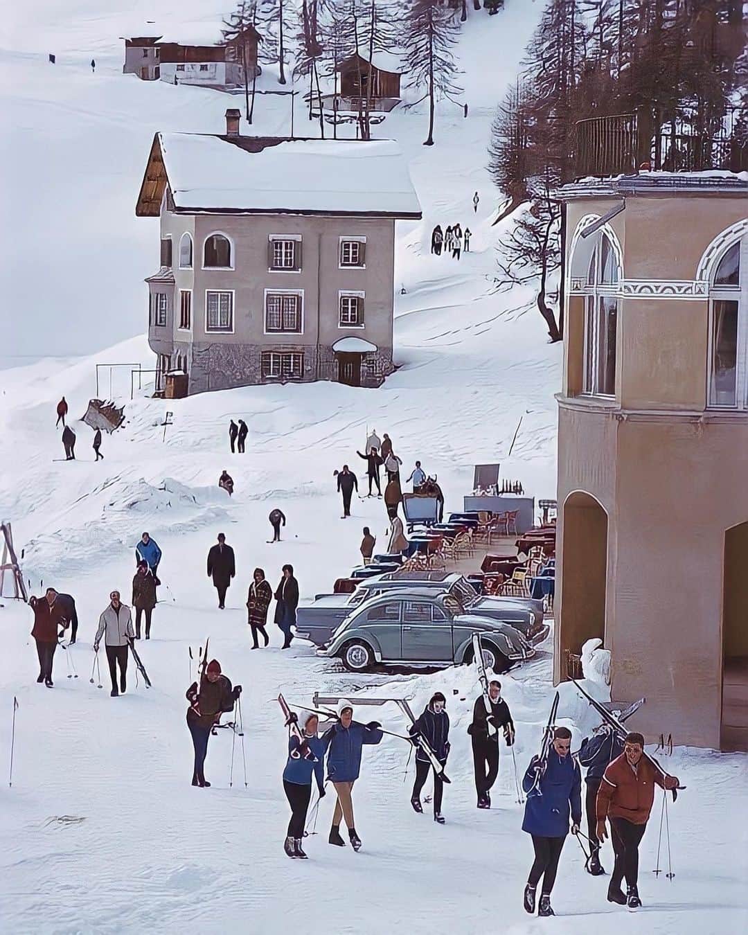 オリバーピープルズさんのインスタグラム写真 - (オリバーピープルズInstagram)「Skiers in St. Moritz. Photographed by #SlimAarons in 1963. #OPinspiration」1月6日 1時02分 - oliverpeoples