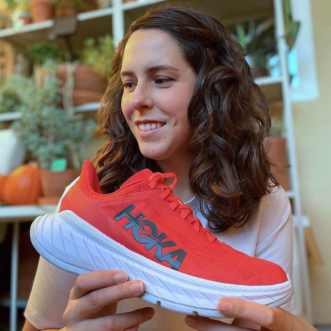 ホカオネオネのインスタグラム：「On May 4th 2019, one of HOKA's most innovative shoes was unveiled in a way that challenged limits. The Carbon X was showcased by HOKA athletes from around the world in attempt to conquer the 100K world record in Folsom, CA.   After another 18 months of development by the HOKA Design, Product and Innovation teams, the updated Carbon X 2 is here. We sat down with Senior Footwear Designer Odile Boyer (@odileboy) to learn more about how the Carbon X 2 updated from its predecessor and how this shoe can help inspire athletes of all types to reach for their personal best, linked in bio. #TimeToFly」