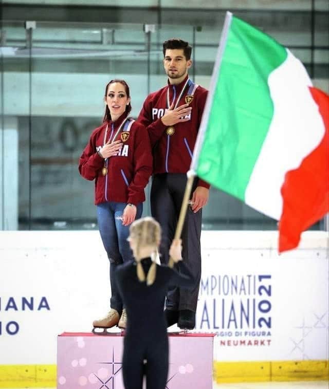 ニコーレ・デラ・モニカのインスタグラム：「The moments we work for #fiammeoromoena #fisg4passion #nationals #dellamonicaguarise #nationalchampions #proud #figureskating」