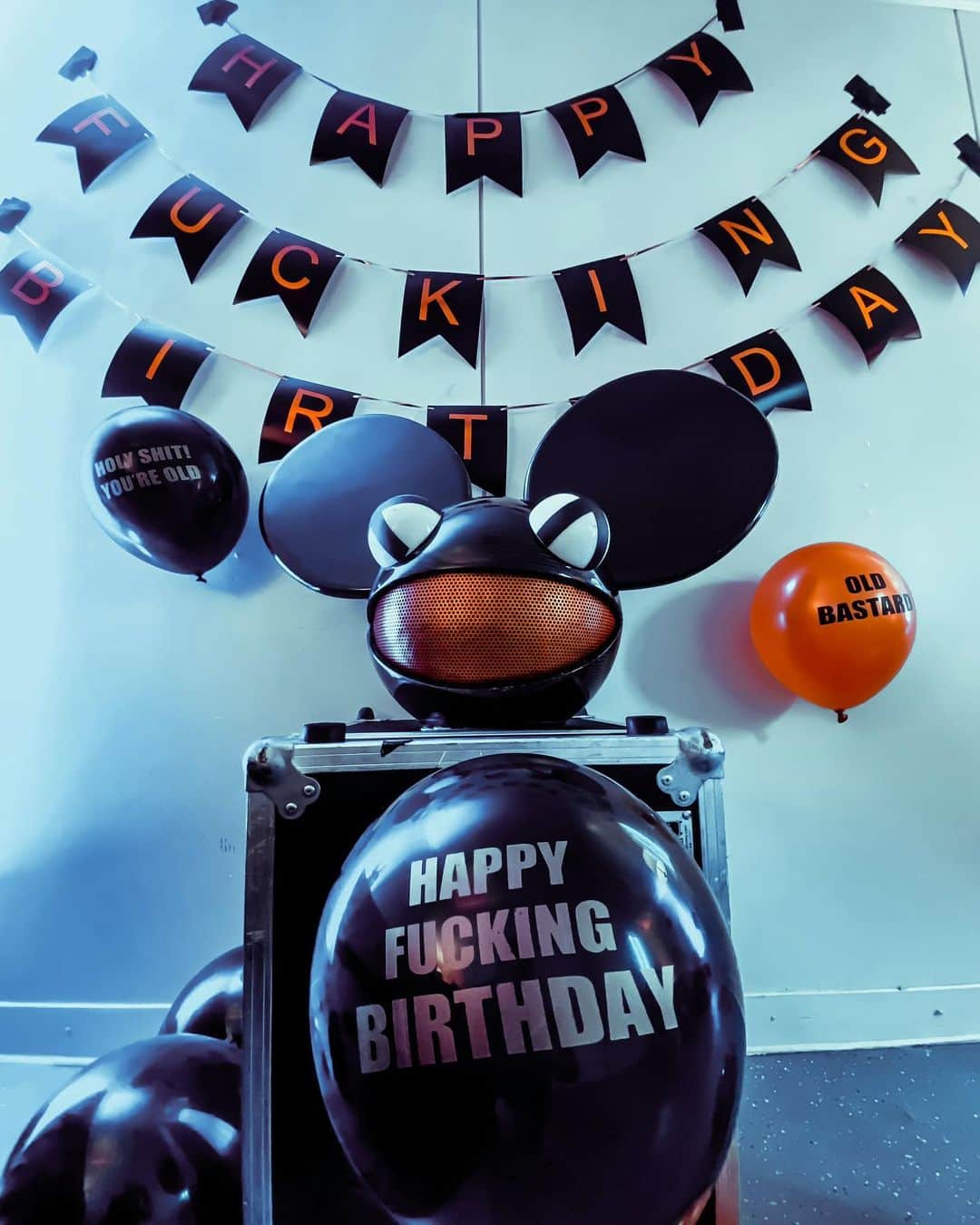 デッドマウスのインスタグラム：「happy birthday Joel <3」