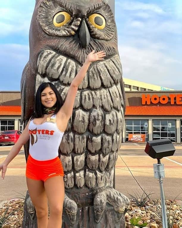 Hootersのインスタグラム