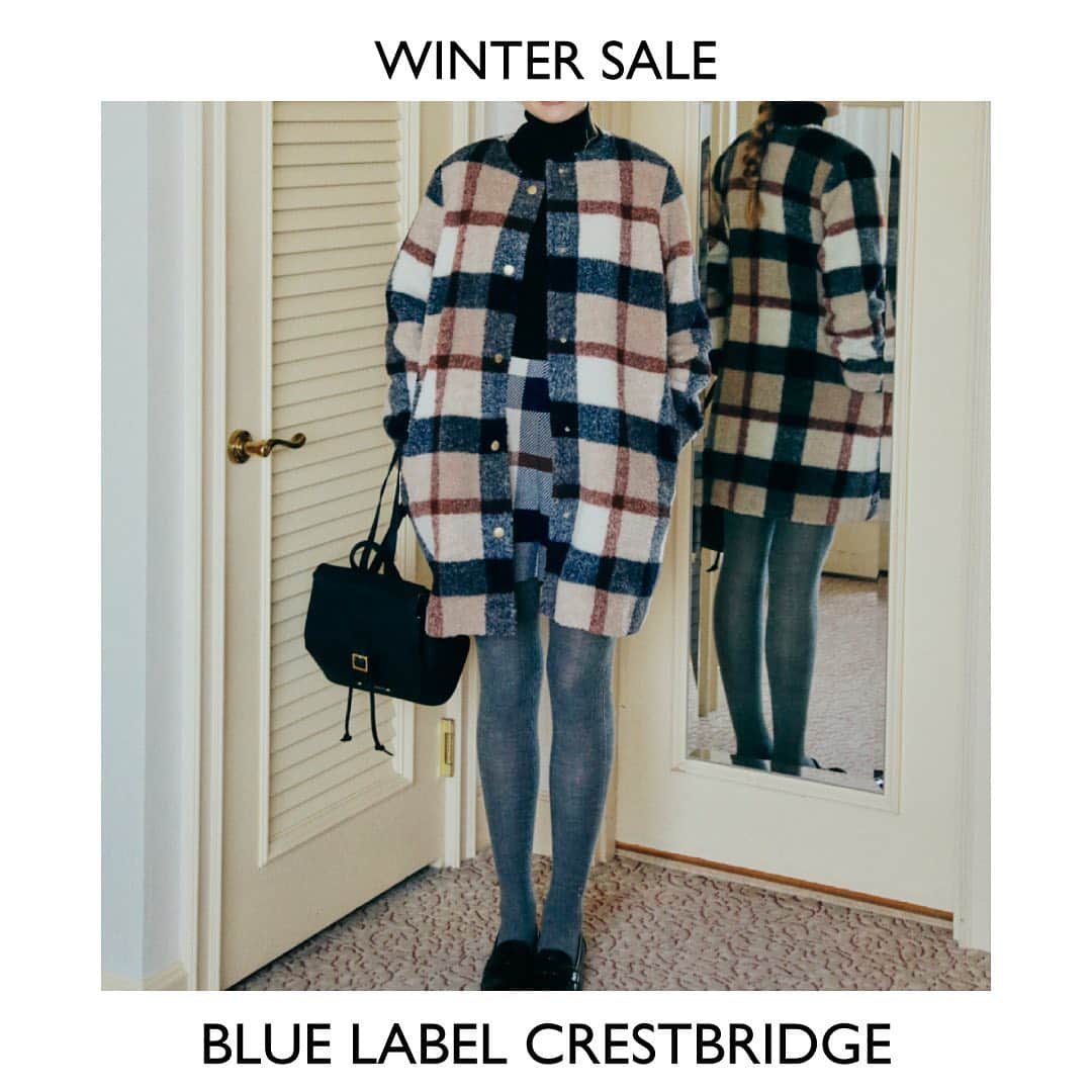 bluelabel/blacklabel cbさんのインスタグラム写真 - (bluelabel/blacklabel cbInstagram)「﻿ WINTER SALE対象アイテム﻿ "クレストブリッジチェックシープボアノーカラーコート"﻿ ﻿ ブルーレーベルオリジナル素材のノーカラーコート。﻿ ガーリーでシーンを選ばず着られるデザインと素材の上質感がポイントのボアコートは、インナーにざっくりニットを着てもゆとりのある着用感。それでいて、着ぶくれして見えないような綺麗なシルエットに仕上げました。﻿ きらりと光るロゴ入りのドットボタンもこだわり。 ﻿ ﻿ #ブルーレーベル﻿ #ブルーレーベルクレストブリッジ ﻿ #bluelabel﻿ #bluelabelcrestbridge﻿ #クレストブリッジ﻿ #crestbridge﻿ #セール #コート #ボアコート #チェック﻿ ﻿」1月5日 17時17分 - blueblackcb