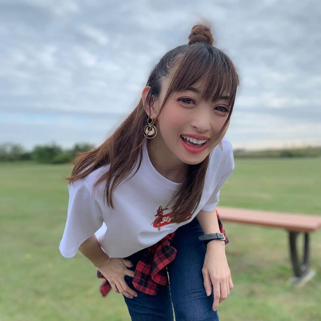 あみこのインスタグラム：「Slyde(@slyde2018 )の #キングダムコラボ Tシャツ♡ * キングダム大好きなんです♡ 「ヤングジャンプ」で連載されている、原泰久さんの漫画。 春秋戦国時代の中国を描いた作品です。 * 信(しん)嬴政 (えいせい) 河了貂(かりょうてん)王賁(おうほん) 蒙恬(もうてん)李牧(りぼく) 他にもデザイン18種類ある中、私が選んだのは蒙恬(もうてん)♡ * SlydeさんのTシャツ着ると めためたスケボー乗りこなしたくなる🛹 デビューしよかな|ω･) * #Kingdom #kingdom_slyde  #キングダムコラボ #slyde ✼••┈┈••✼••┈┈••✼••┈┈••✼•• #スケボーファッション  #キングダム好きな人と繋がりたい  #原泰久 #ヤングジャンプ #漫画好きな人と繋がりたい  #スケボー女子」