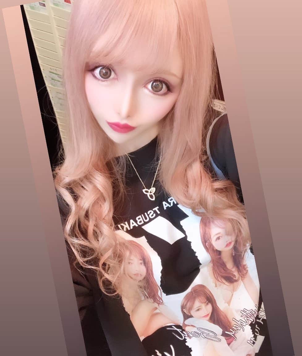 ねねーしゅのインスタグラム：「明日から2021営業開始でぇす コロナ気をつけましょう  #歌舞伎町#キャバクラ#新#キャバ嬢#歌舞伎#BAR#ホスト＃サパー#水商売#新年#あけましておめでとう#2021#コロナに負けるな」