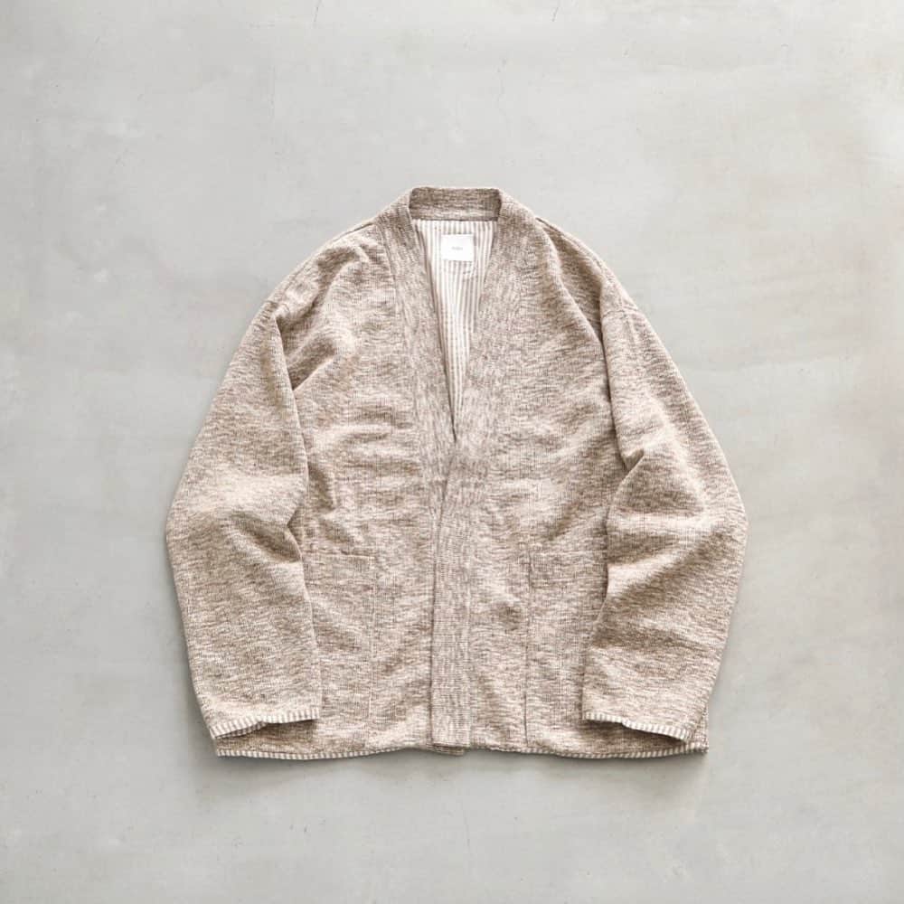 wonder_mountain_irieさんのインスタグラム写真 - (wonder_mountain_irieInstagram)「_ ts(s) / ティーエスエス "Lined Easy Cardigan - Cotton*Polyester Slub Yarn Mix Jersey" ¥35,200- _ 〈online store / @digital_mountain〉 https://www.digital-mountain.net/shopdetail/000000012934/ _ 【オンラインストア#DigitalMountain へのご注文】 *24時間受付 *15時までのご注文で即日発送 *1万円以上ご購入で送料無料 tel：084-973-8204 _ We can send your order overseas. Accepted payment method is by PayPal or credit card only. (AMEX is not accepted)  Ordering procedure details can be found here. >>http://www.digital-mountain.net/html/page56.html  _ #ts_s #ティーエスエス _ 本店：#WonderMountain  blog>> http://wm.digital-mountain.info/ _ 〒720-0044  広島県福山市笠岡町4-18  JR 「#福山駅」より徒歩10分 #ワンダーマウンテン #japan #hiroshima #福山 #福山市 #尾道 #倉敷 #鞆の浦 近く _ 系列店：@hacbywondermountain _」1月5日 18時00分 - wonder_mountain_