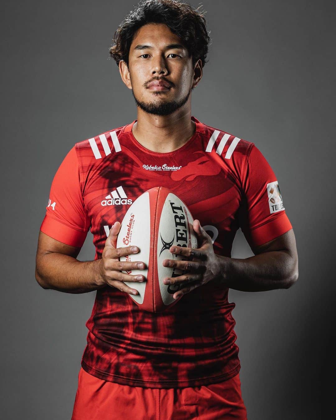 山中亮平のインスタグラム：「﻿ ﻿ 改めまして皆さん明けましておめでとうございます🎍﻿ ﻿ 今年も宜しくお願いします🤲﻿ ﻿ #2021 ﻿ ﻿」